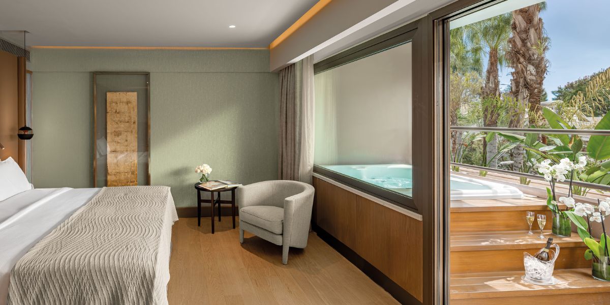 Garden Studio Upper Floor, Four Seasons Luxury hot